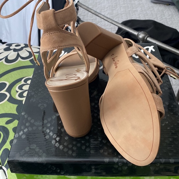 Sandals - Picture 4 of 6